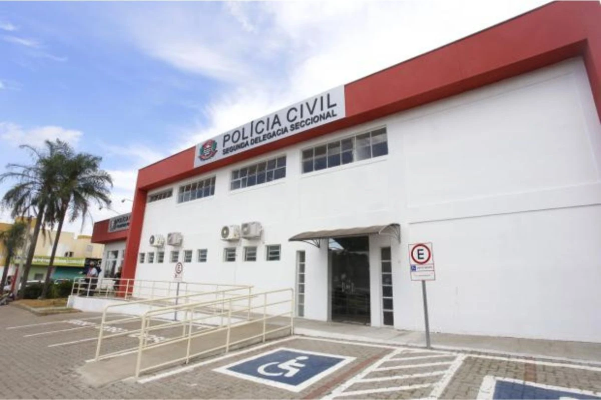 Mistério: homem é encontrado morto com pés amarrados em tubulação