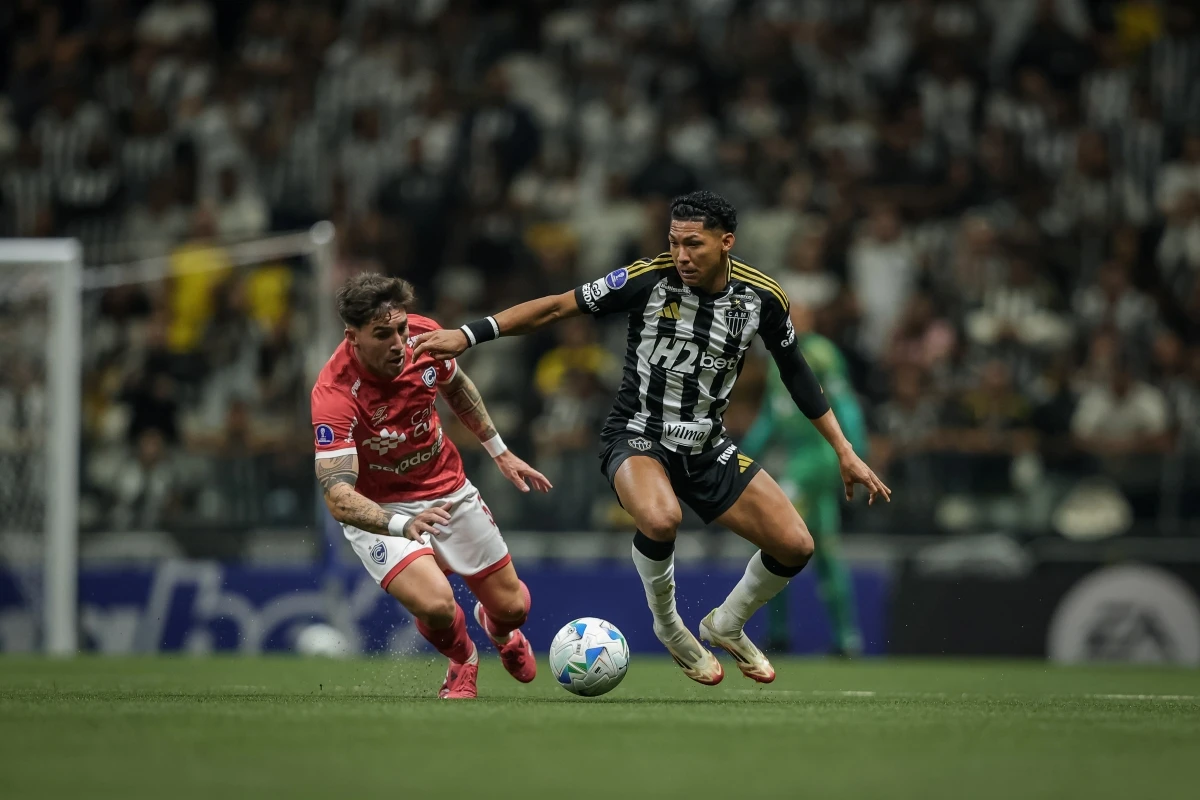 Crise no Atlético-MG vira meme entre os rivais; confira