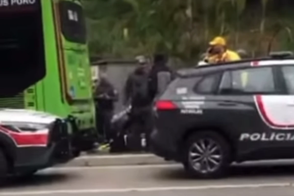 PM a caminho do trabalho intervém em assalto e mata suspeito baleado