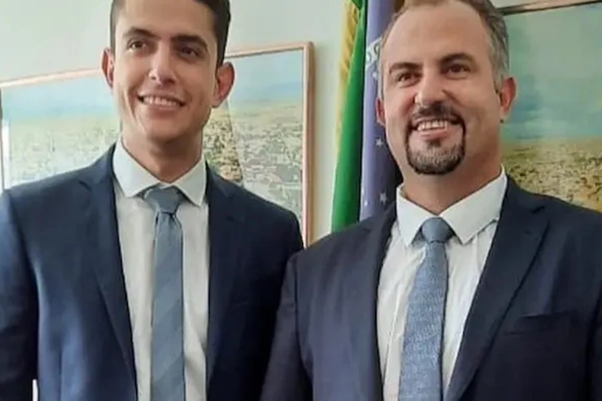 Deputado manda R$ 11 mi em emendas Pix para cidade do filho na Bahia