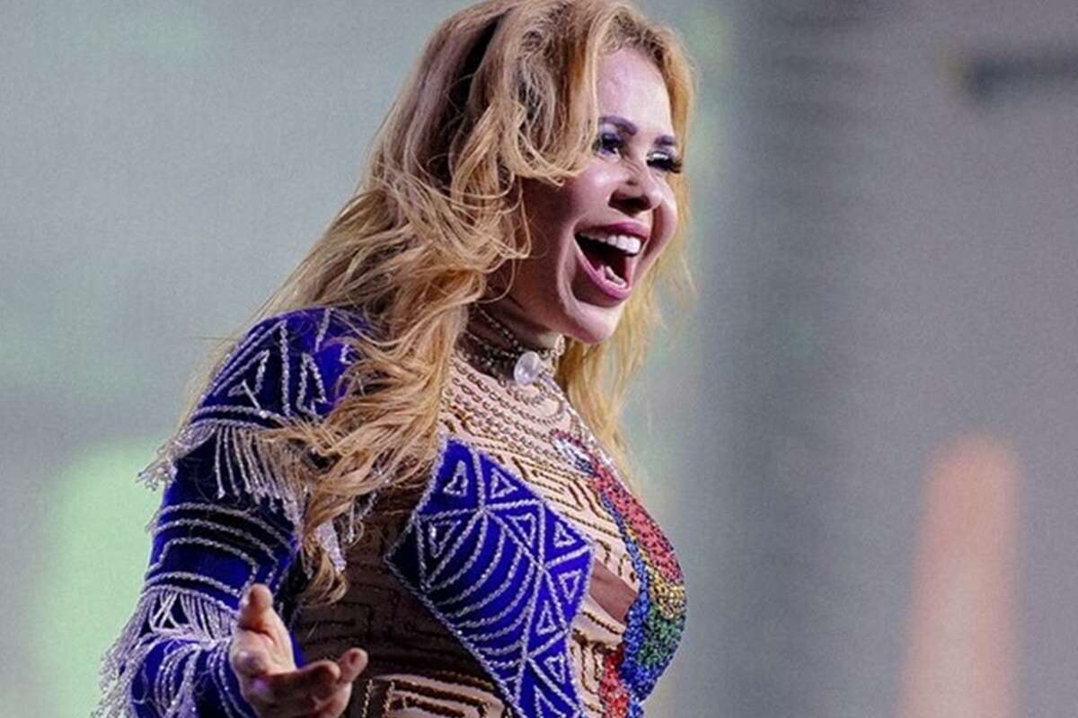 Fotos: Joelma revela o nome da primeira neta após chá revelação