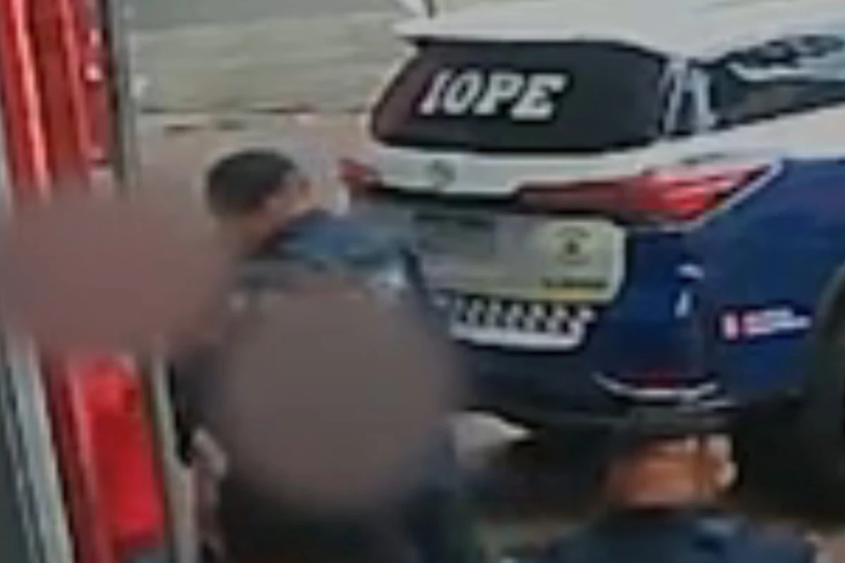 GCMs agridem usuários um dia antes de a Cracolândia esvaziar. Vídeo