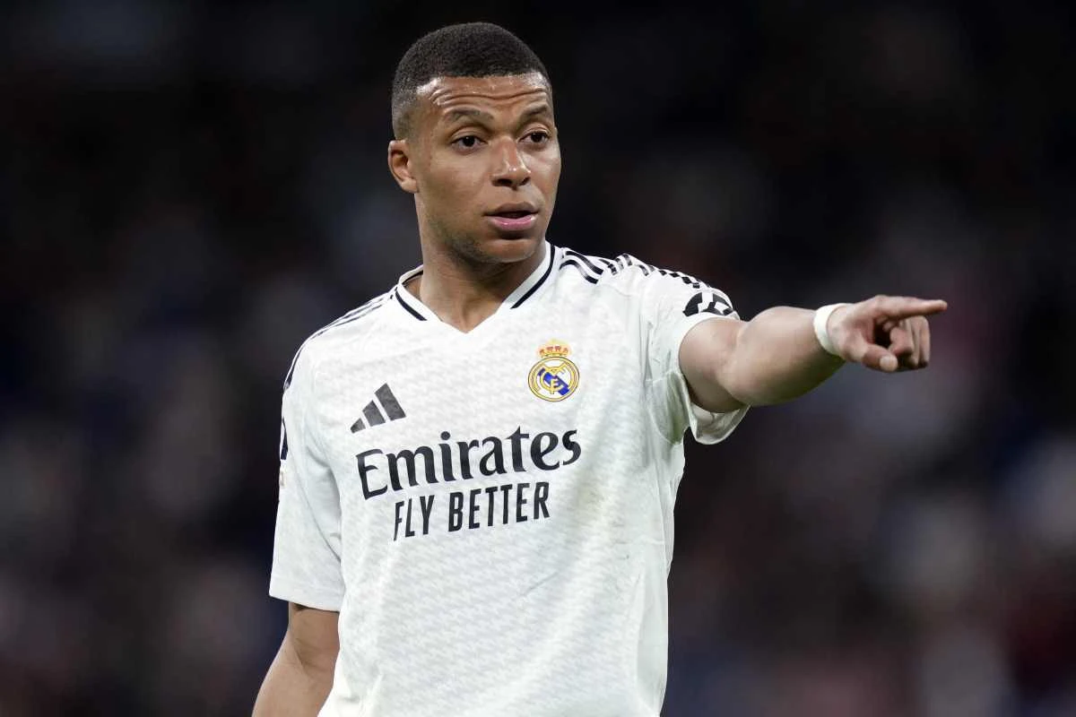 PSG é acusado de assédio moral e extorsão após queixa de Kylian Mbappé