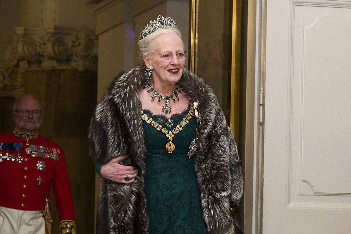 Rainha Margrethe é hospitalizada após queda em palácio na Dinamarca