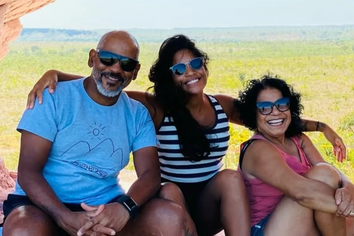 Família de brasileira diz que ela não recebeu água, comida ou agasalho
