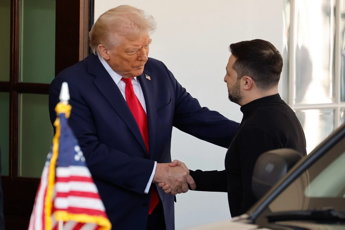 Trump volta atrás e diz que vai retomar envio de armas para a Ucrânia