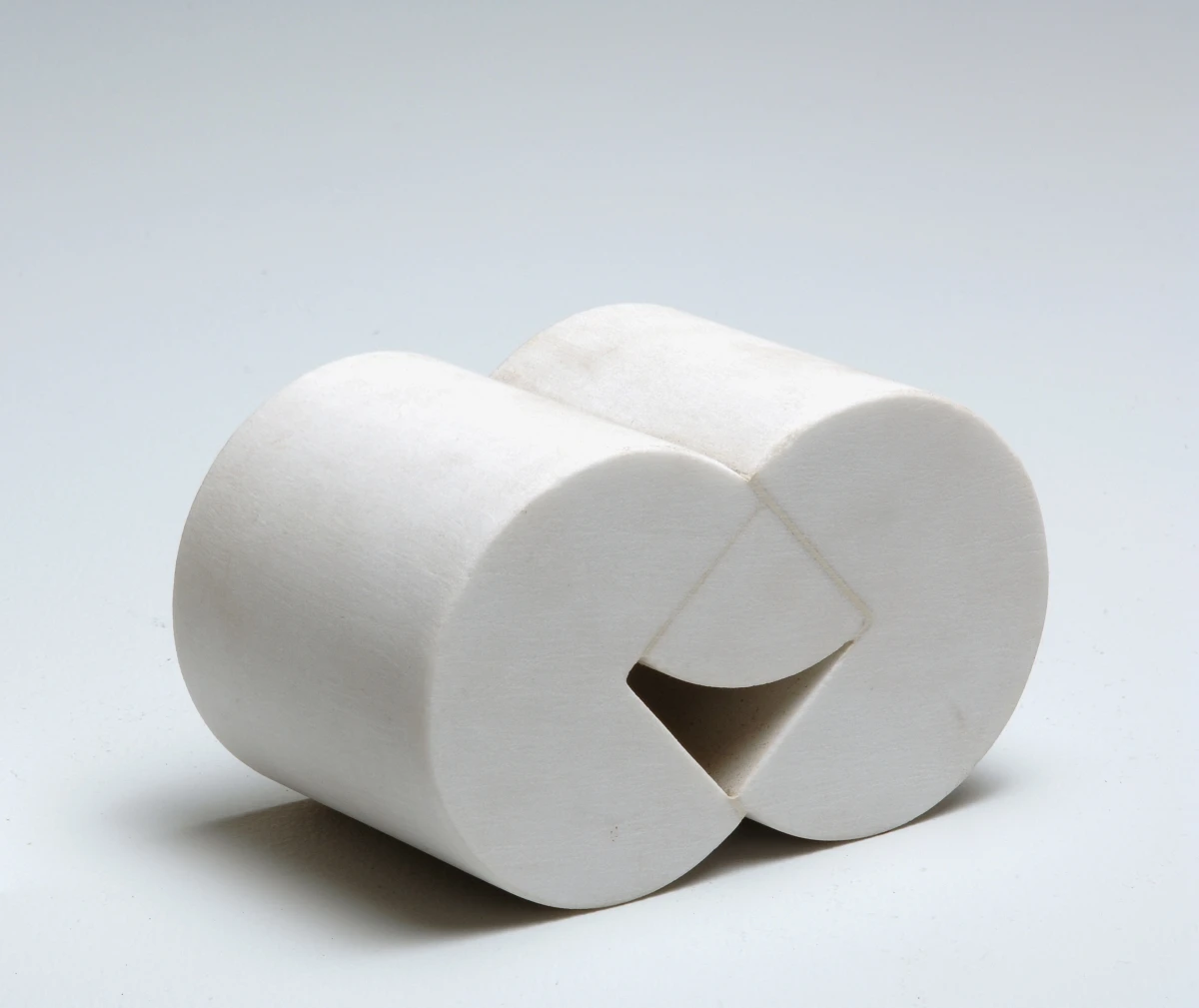 Exposição inédita de Sergio Camargo em Brasília exalta legado do gênio da escultura