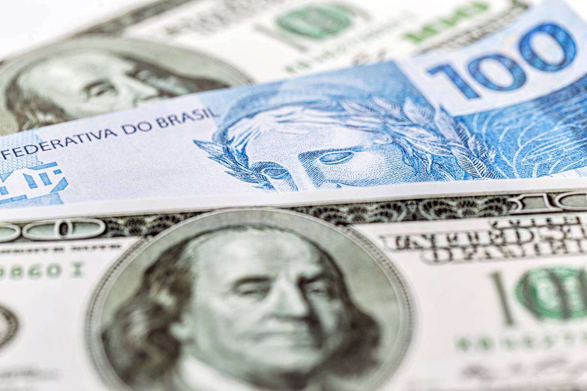 Mercado eufórico: dólar cai pela 7ª vez e Bolsa tem 6ª alta seguida