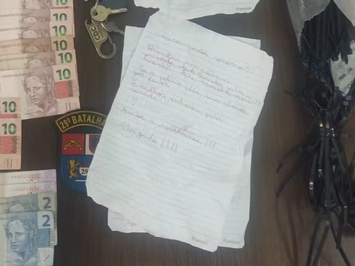 Mãe e filha mantidas em cárcere são salvas após vizinho achar bilhete