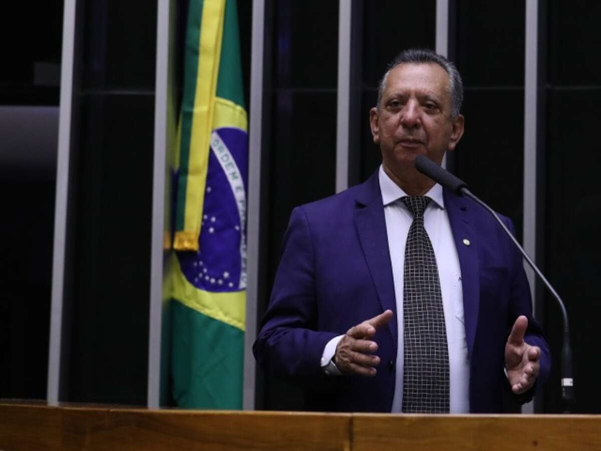 Deputado investigado por rachadinha não se elege prefeito