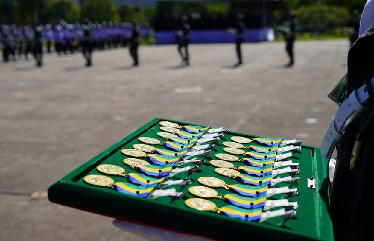 Governo Bolsonaro concentrou 75% das medalhas militares em 10 anos