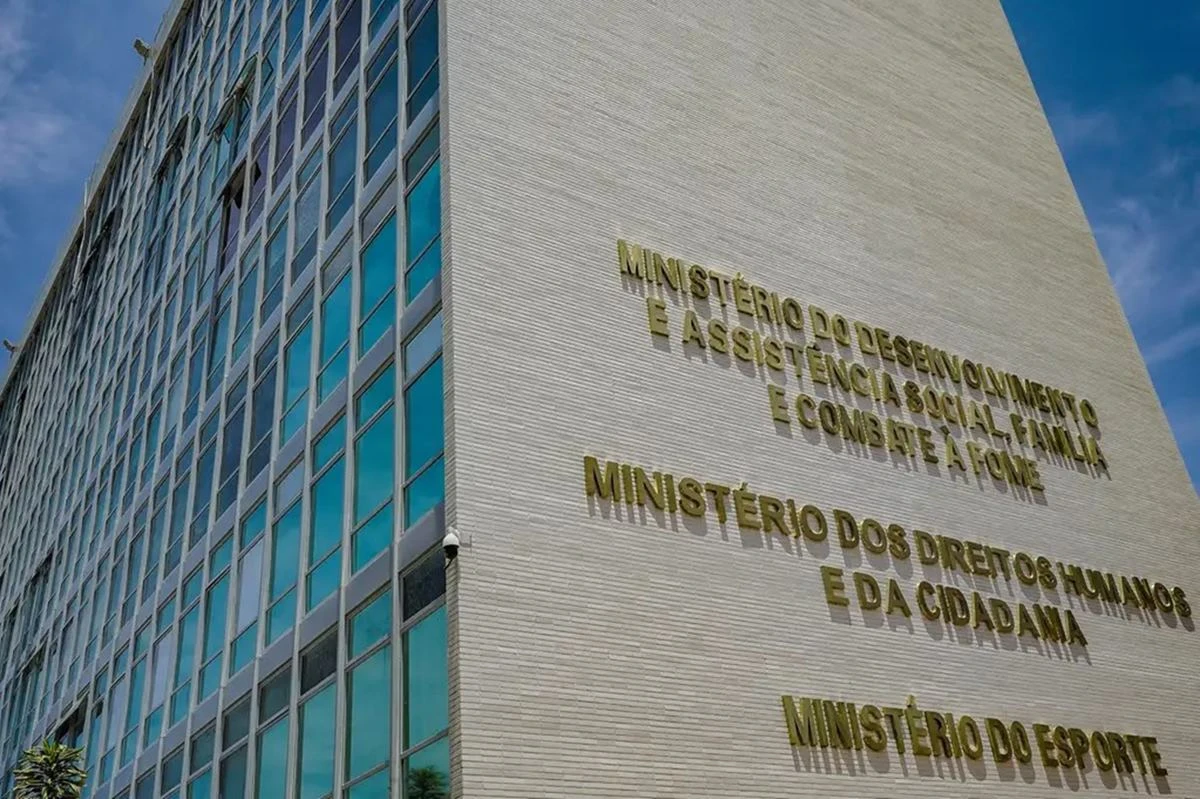 Homem ameaça explodir bomba no Ministério do Desenvolvimento Social