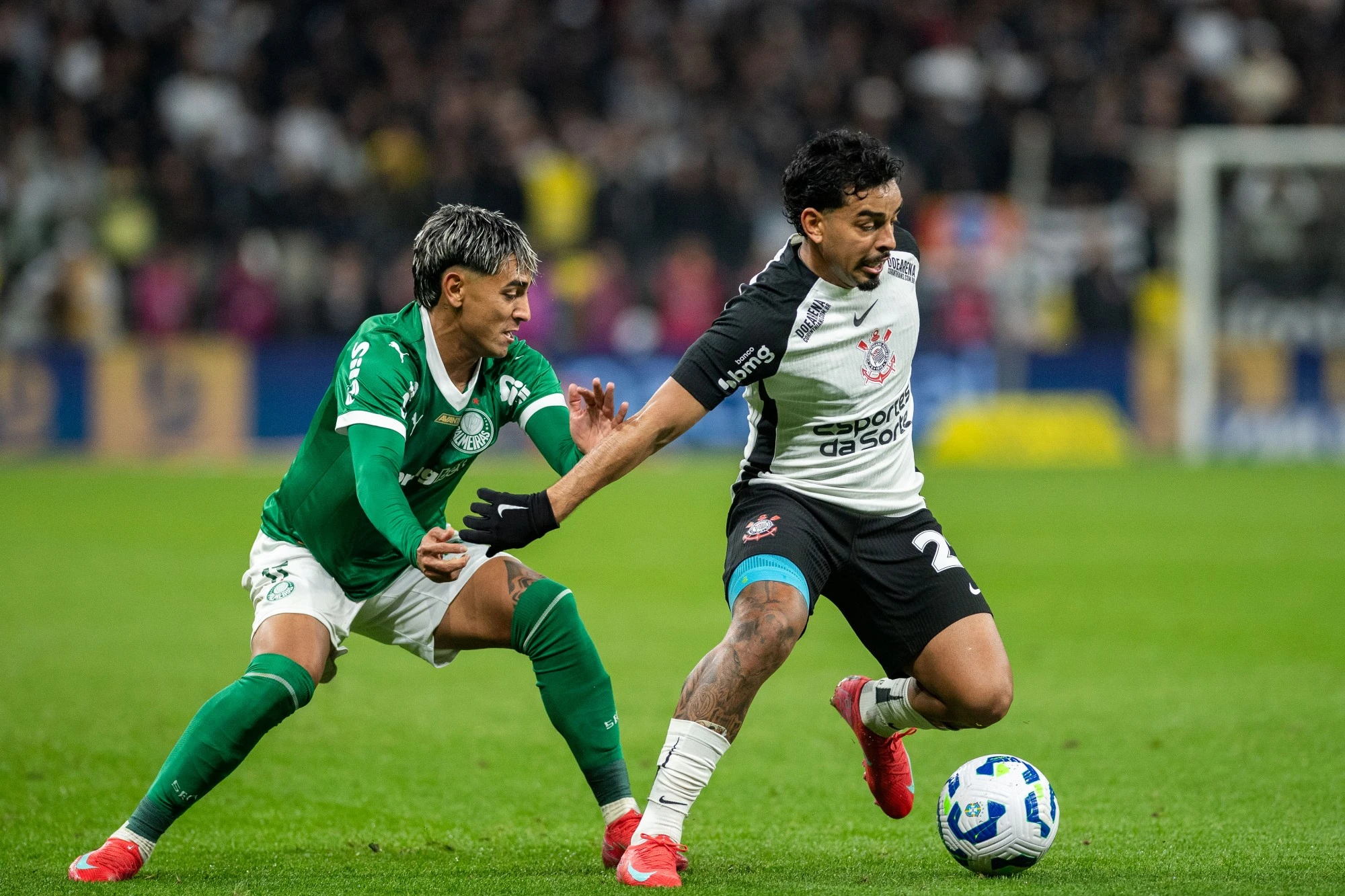 Corinthians é punido por atitude da torcida em jogo contra o Palmeiras