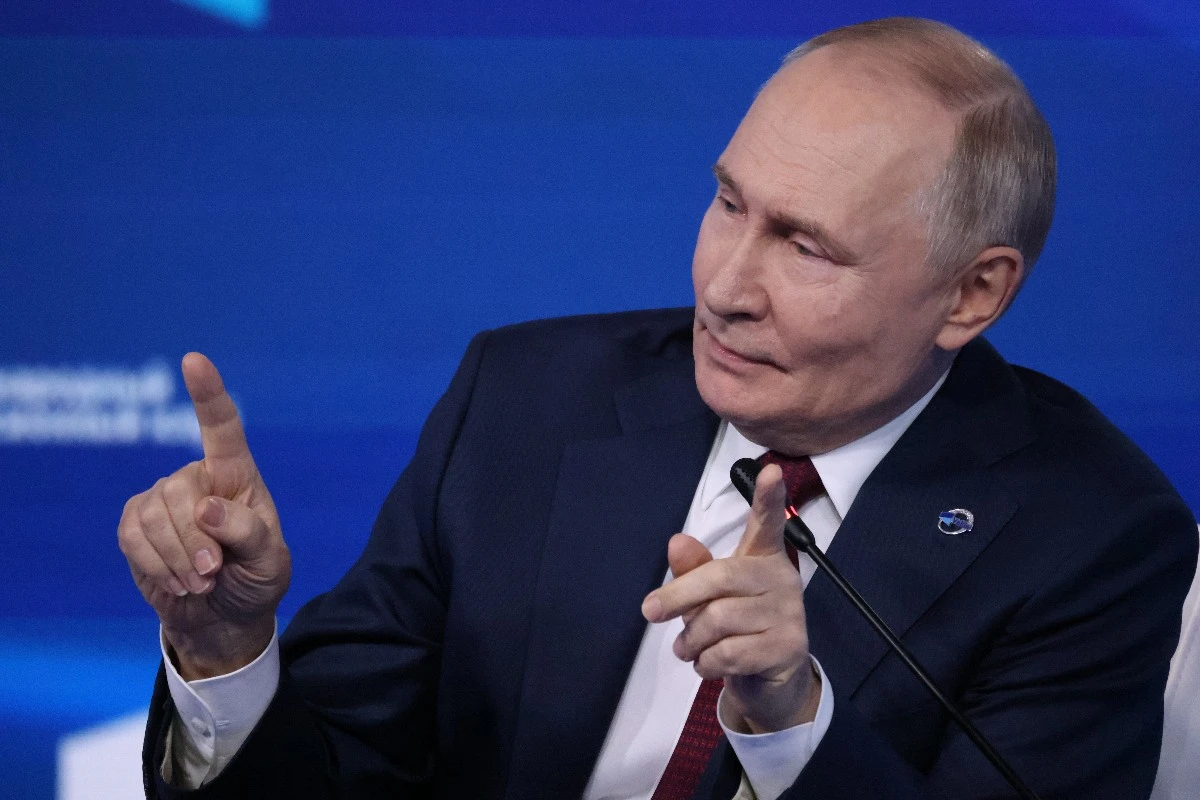 Putin traça visão de mundo multipolar e critica “hegemonia” ocidental