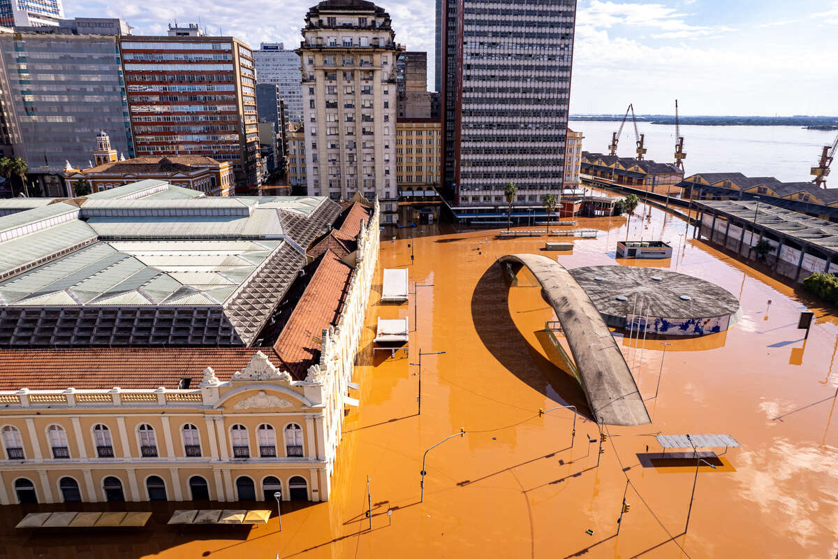 “A enchente de 24”: livro-reportagem detalha tragédia climática no RS