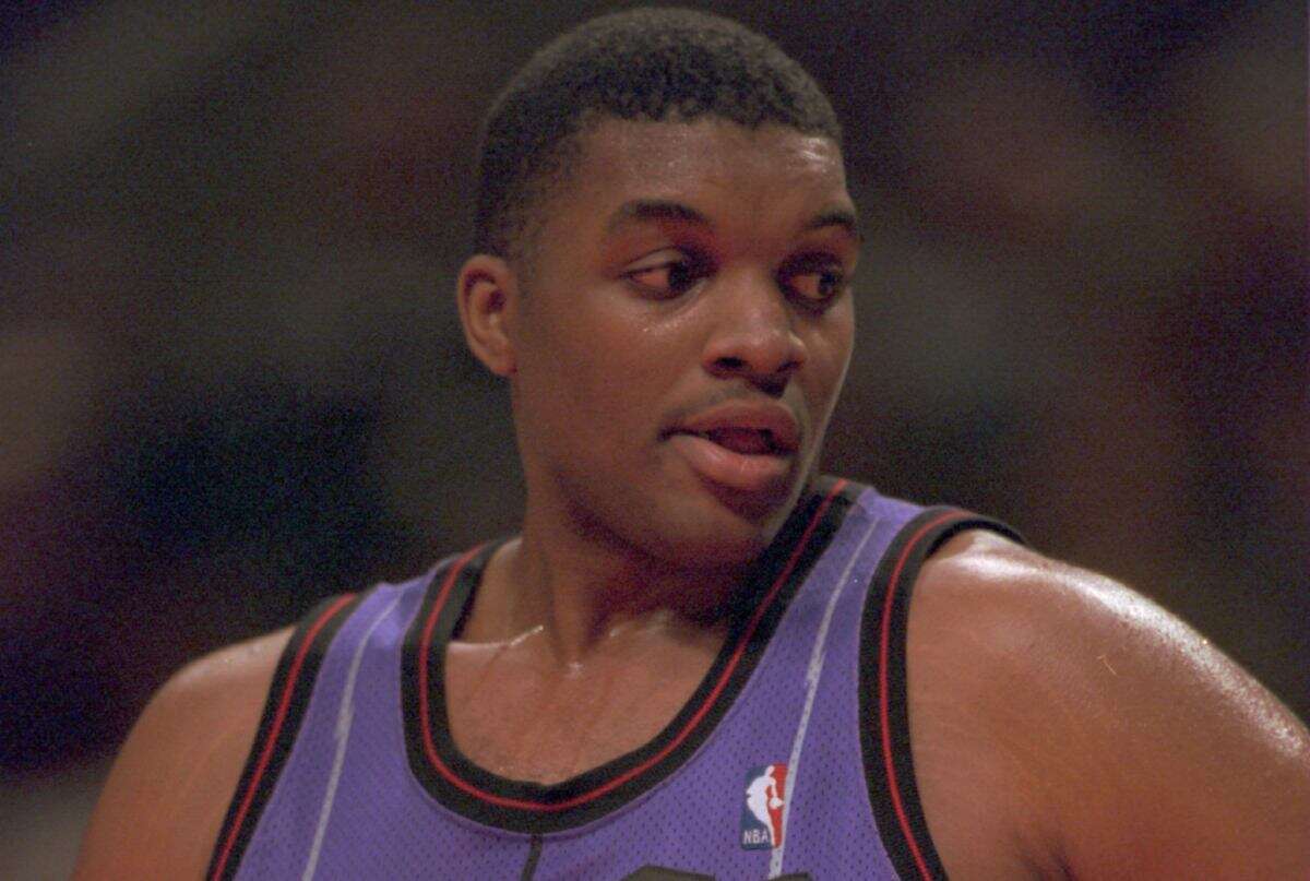 Oliver Miller, jogador mais pesado da NBA, morre aos 54 anos