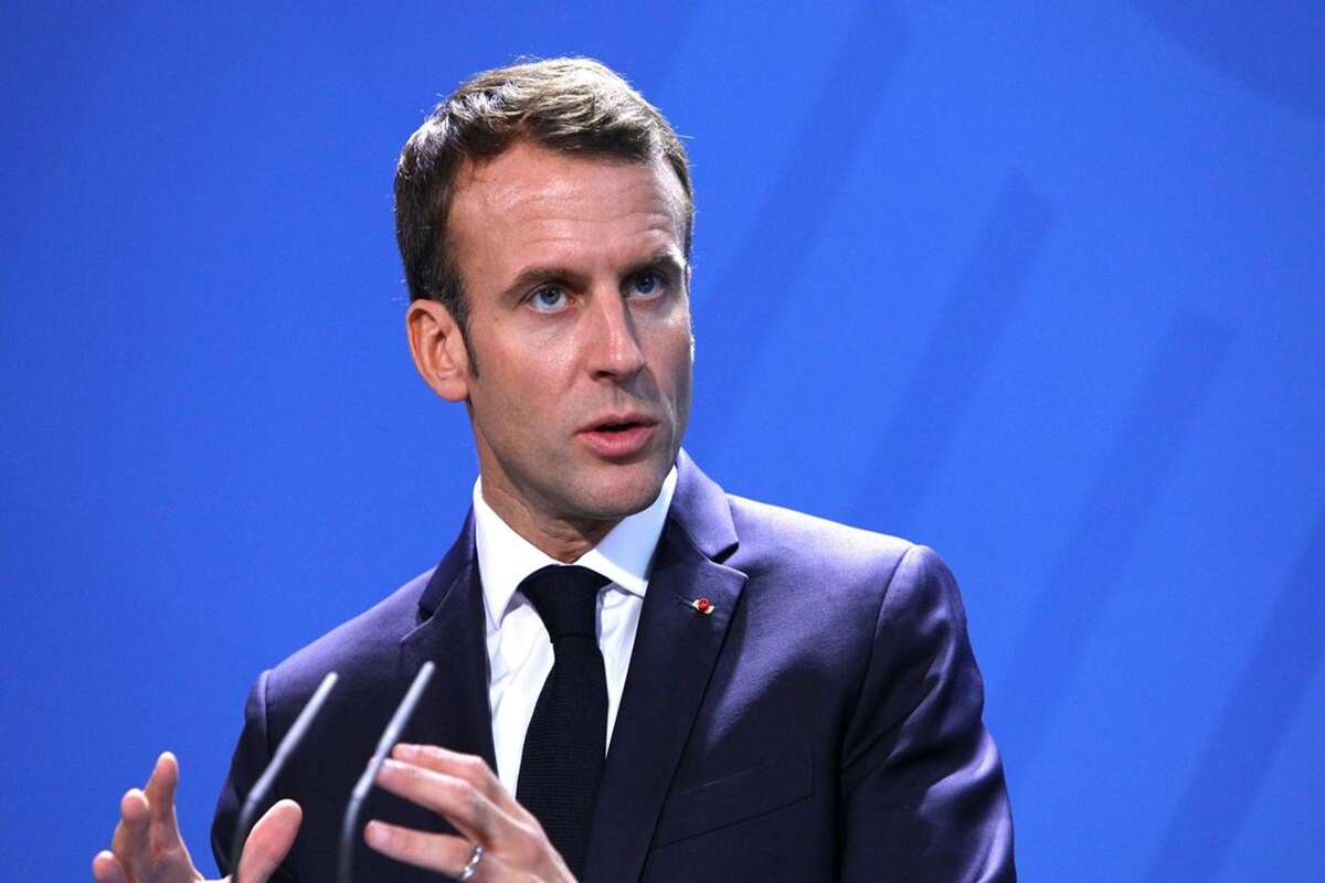 Presidente da França, Macron é especulado no comando da Fifa