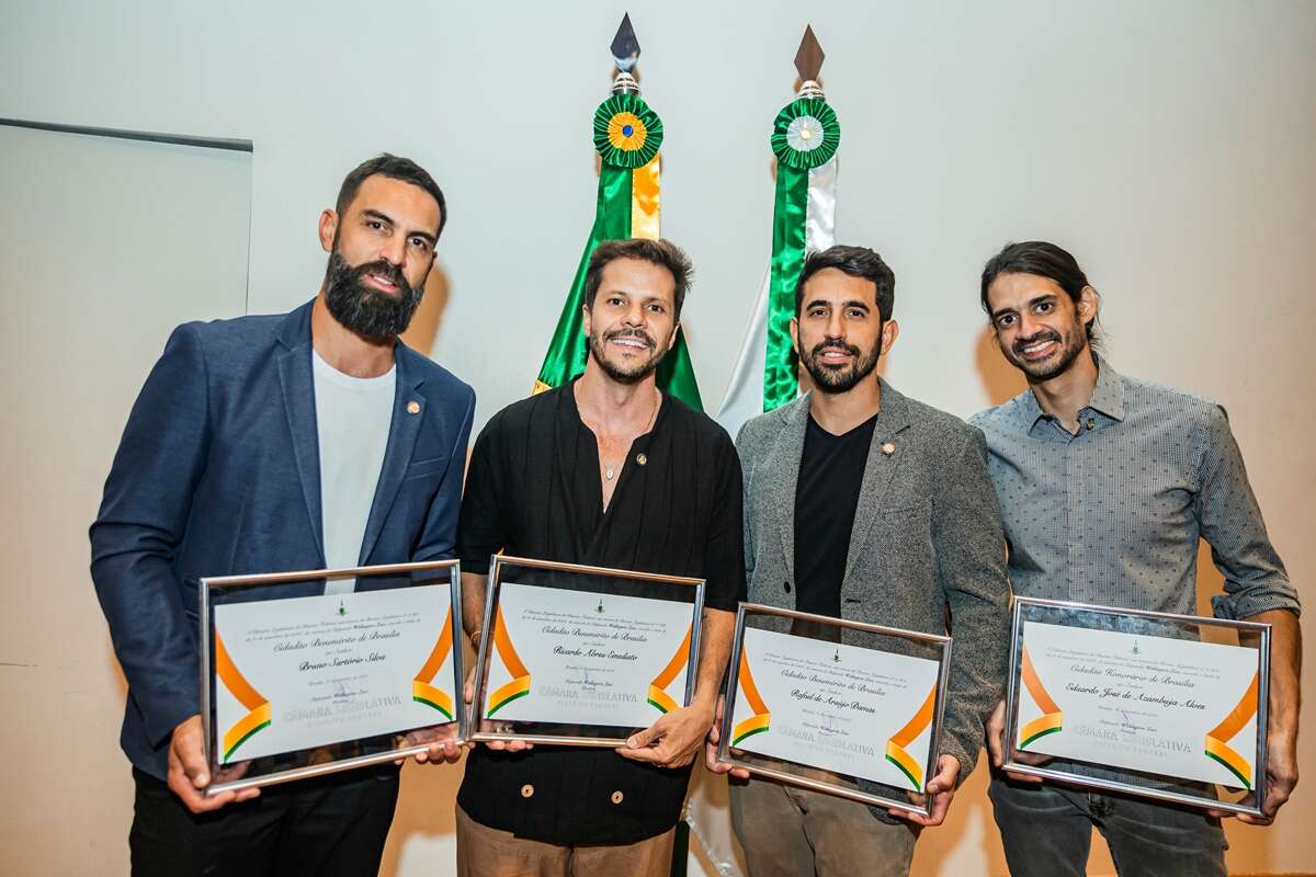 Sócios do grupo R2 são homenageados como Cidadão Honorário de Brasília