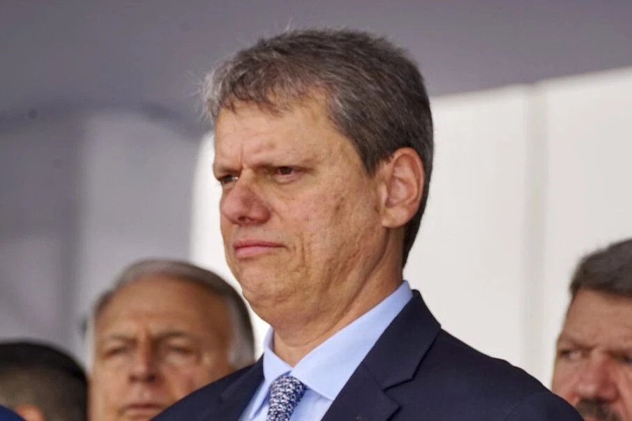 Tarcísio está entre 5 maiores salários de governador. Veja a lista