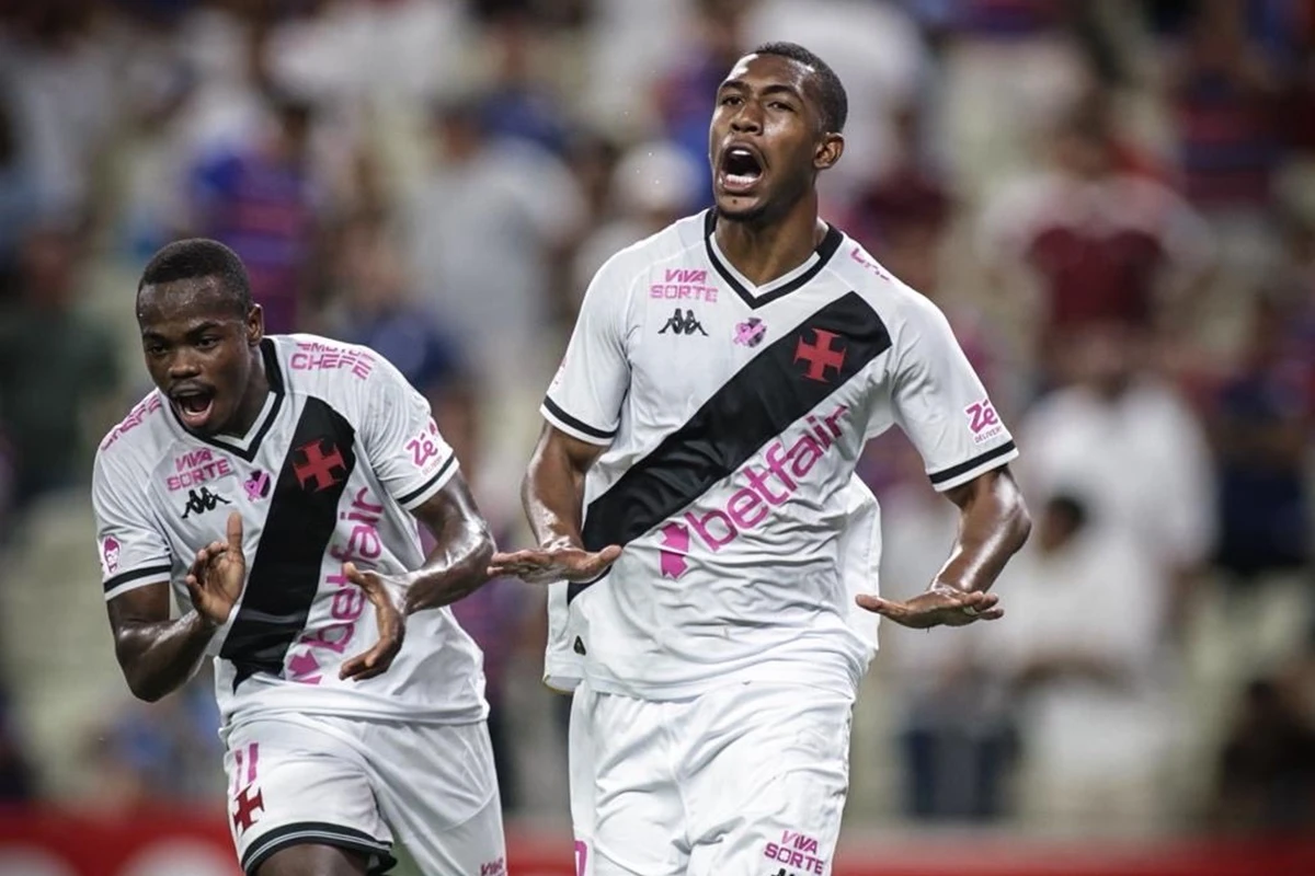 Com um jogador a menos, Vasco vence Fortaleza no Campeonato Brasileiro