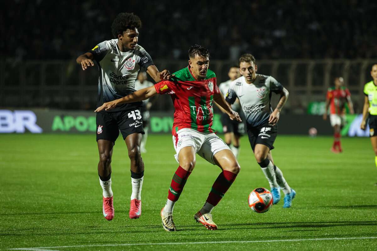 Portuguesa e Corinthians empatam em jogo de tirar o fôlego no Pacaembu