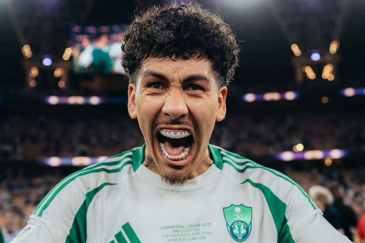 Roberto Firmino quer deixar Arábia e é especulado em time brasileiro