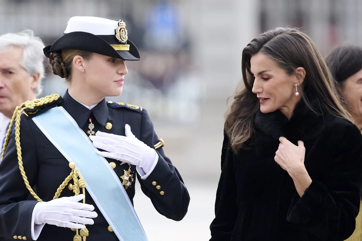 Pressão da rainha Letizia faz princesa Leonor ter crises de ansiedade