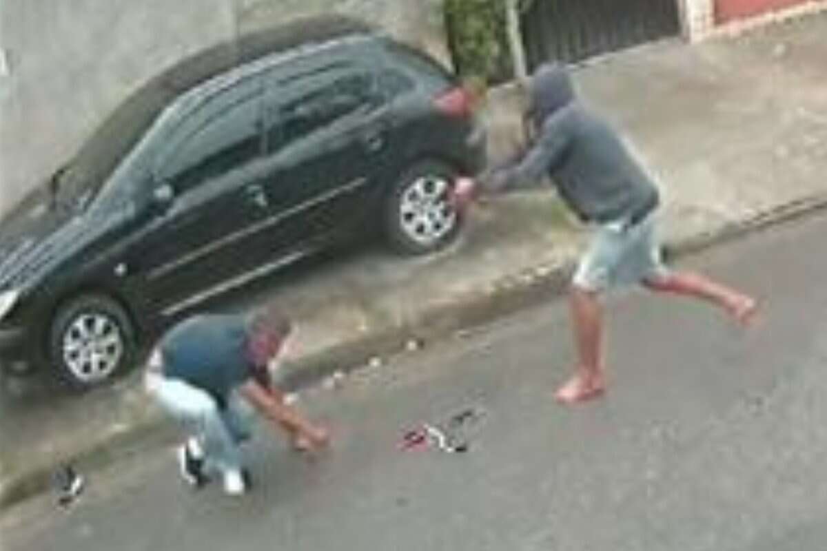 Vídeo: ladrões roubam arma de PM e ferem policial com tiro na cabeça