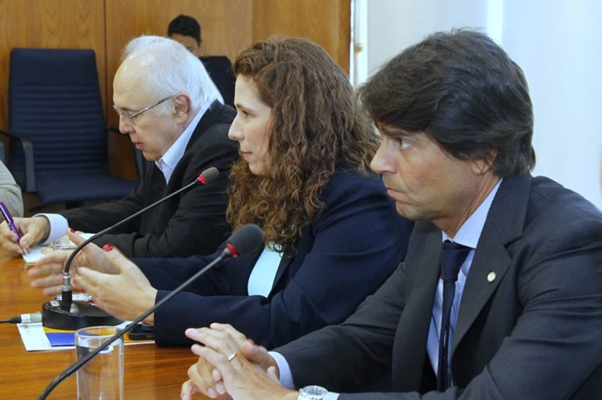 Veja o que pode mudar para os servidores com a reforma administrativa