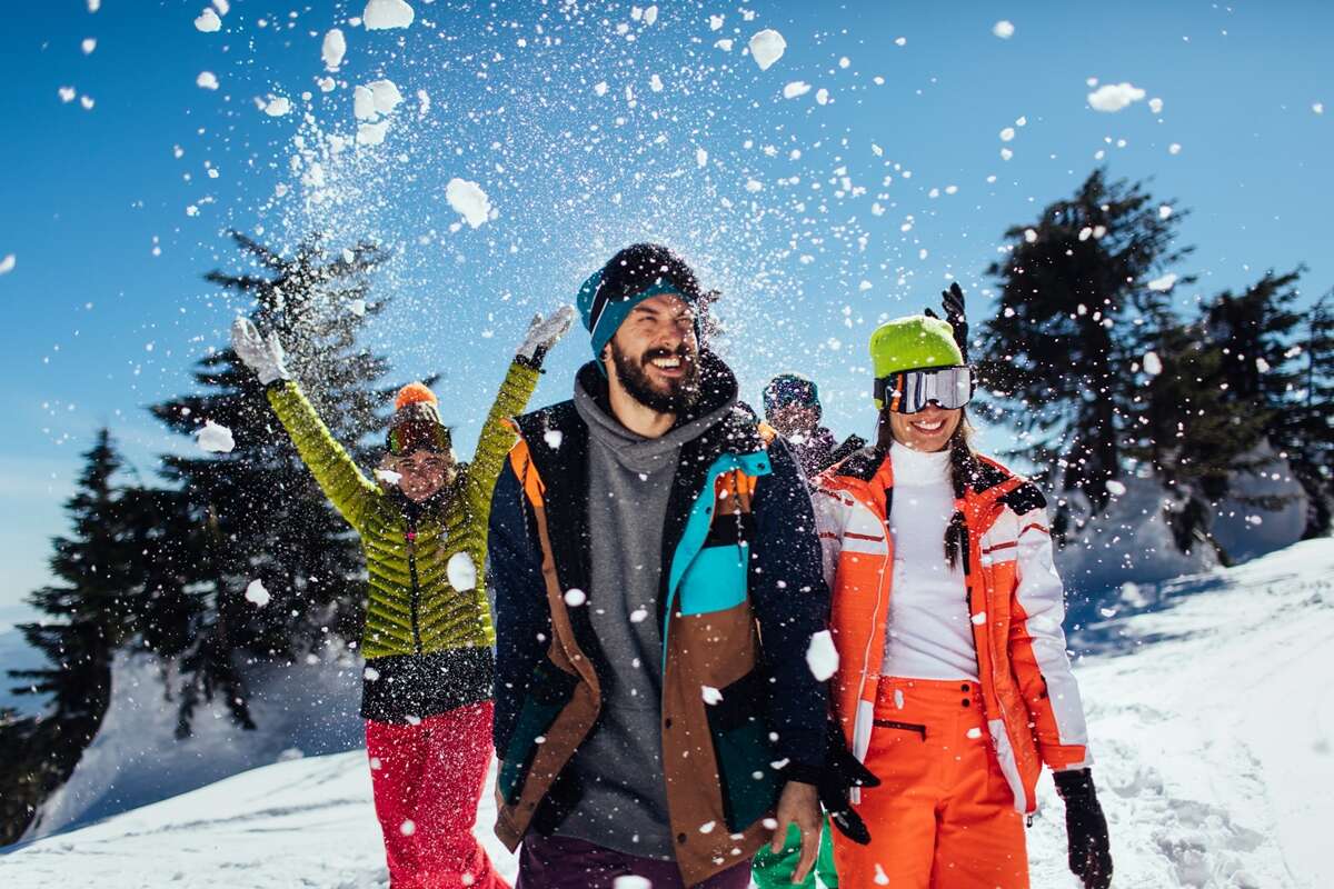 Férias na neve: expert ensina como economizar nas viagens de esqui