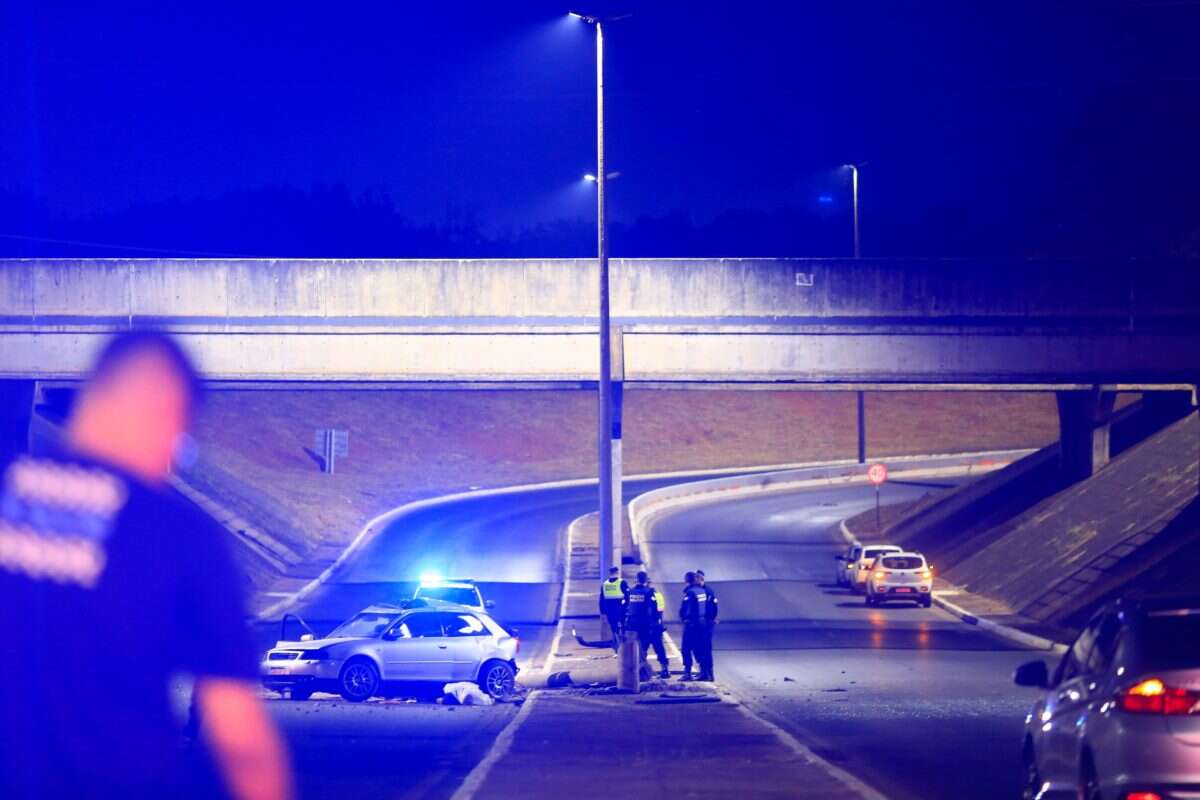 Motorista morre após bater Audi em poste próximo a acesso da Ponte JK