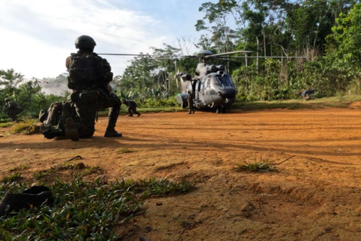 Operação explode pistas de pouso de garimpos ilegais em Terra Yanomami