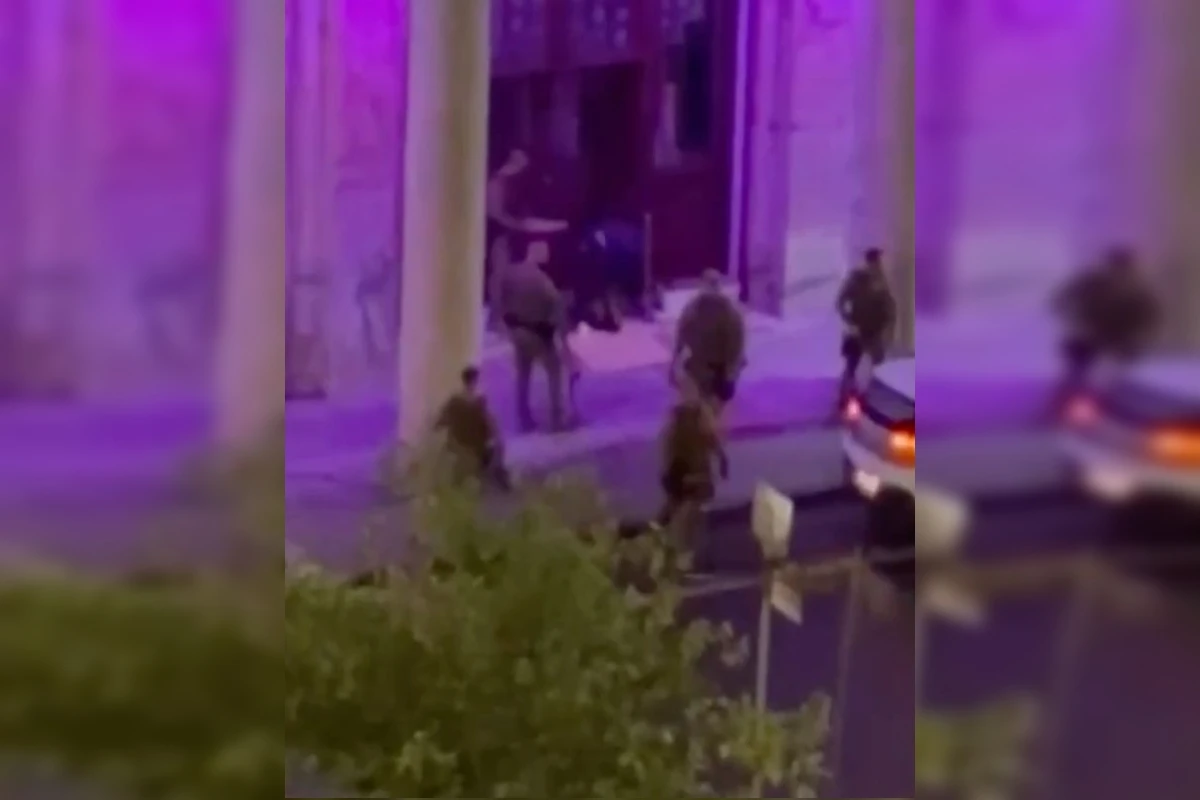 Policiais usam fogo e cassetete contra moradores de rua. Veja vídeo