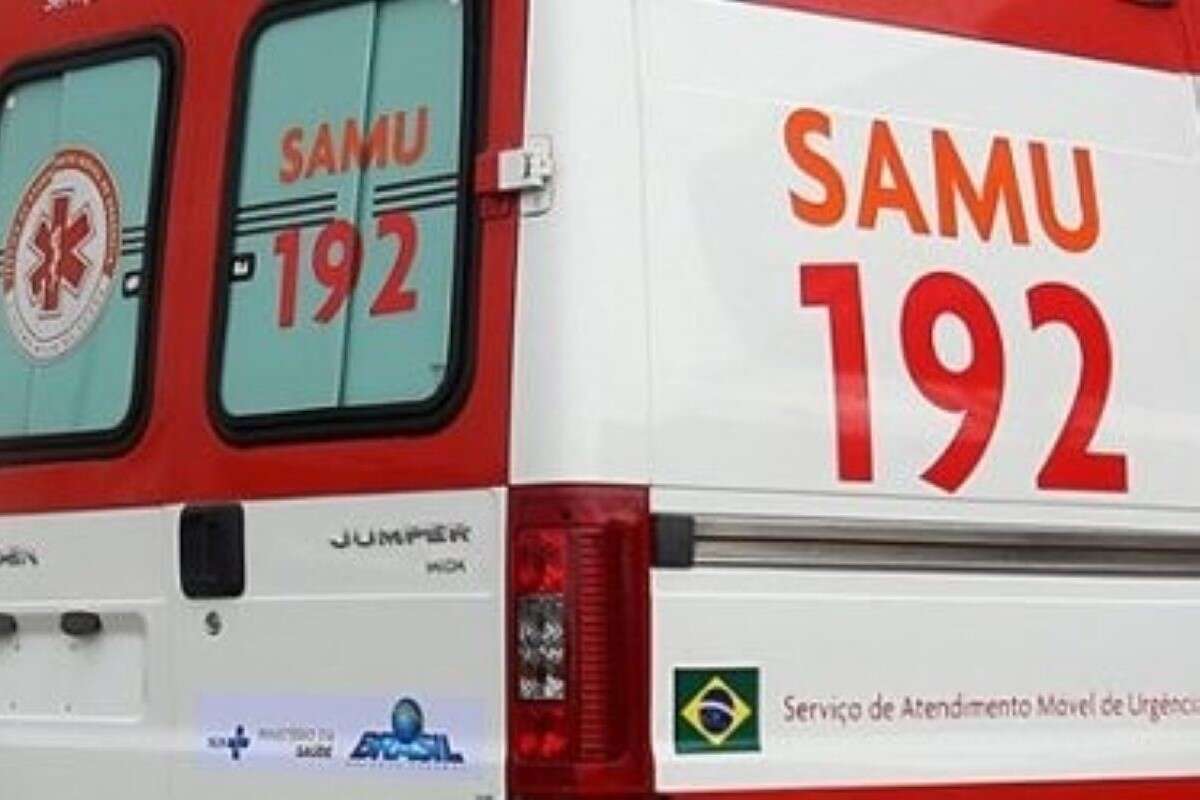 Motorista sofre parada cardíaca, colide contra 5 carros e morre no DF