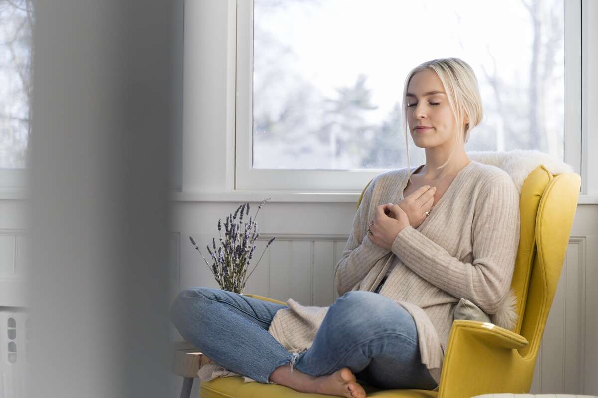 O jeito que você respira pode revelar sinais de Alzheimer. Entenda