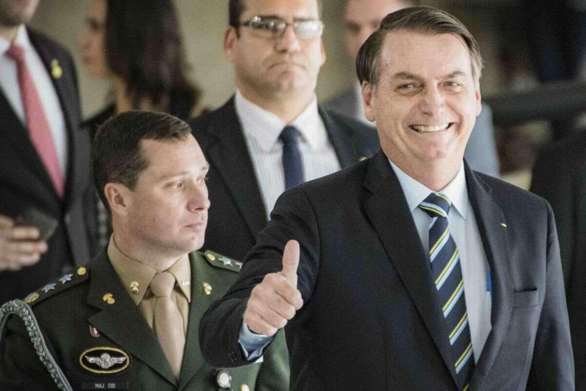 Bolsonaro sobre delações de Mauro Cid: “Algumas coisas são verdade”