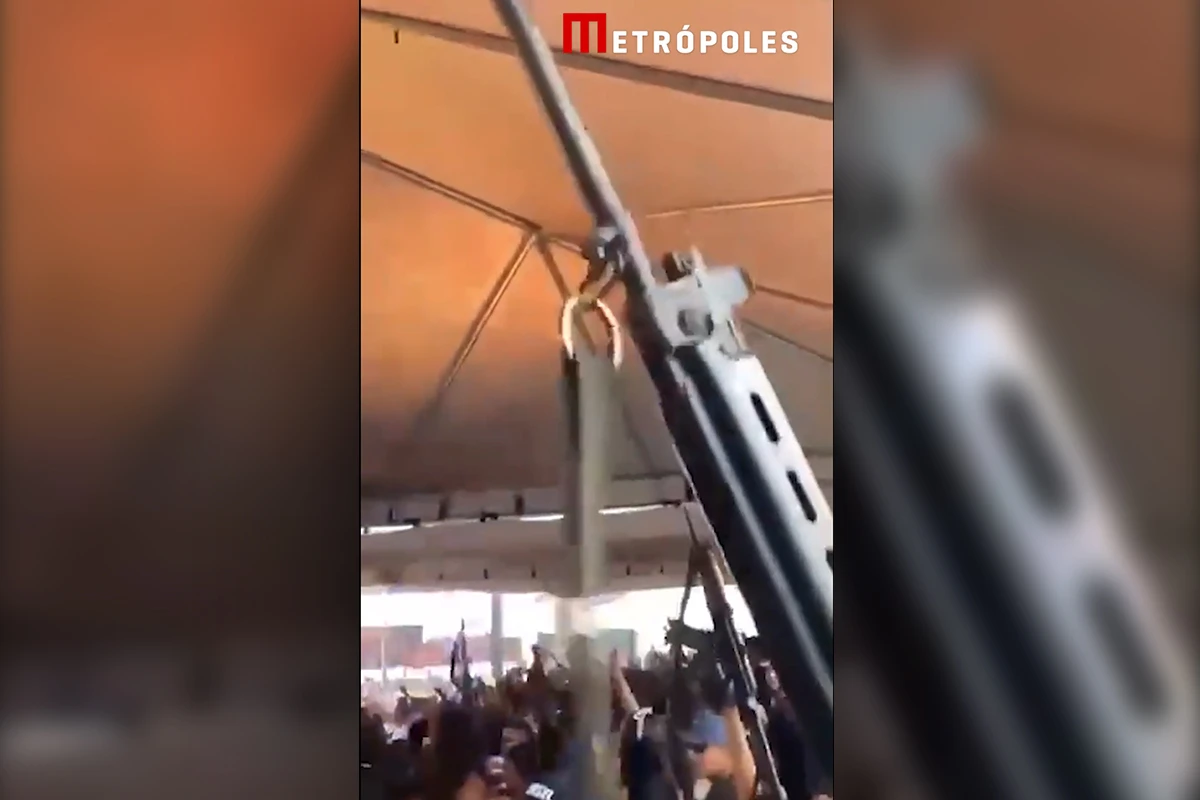 Vídeo: criminosos do CV exibem fuzis em baile no Complexo do Alemão