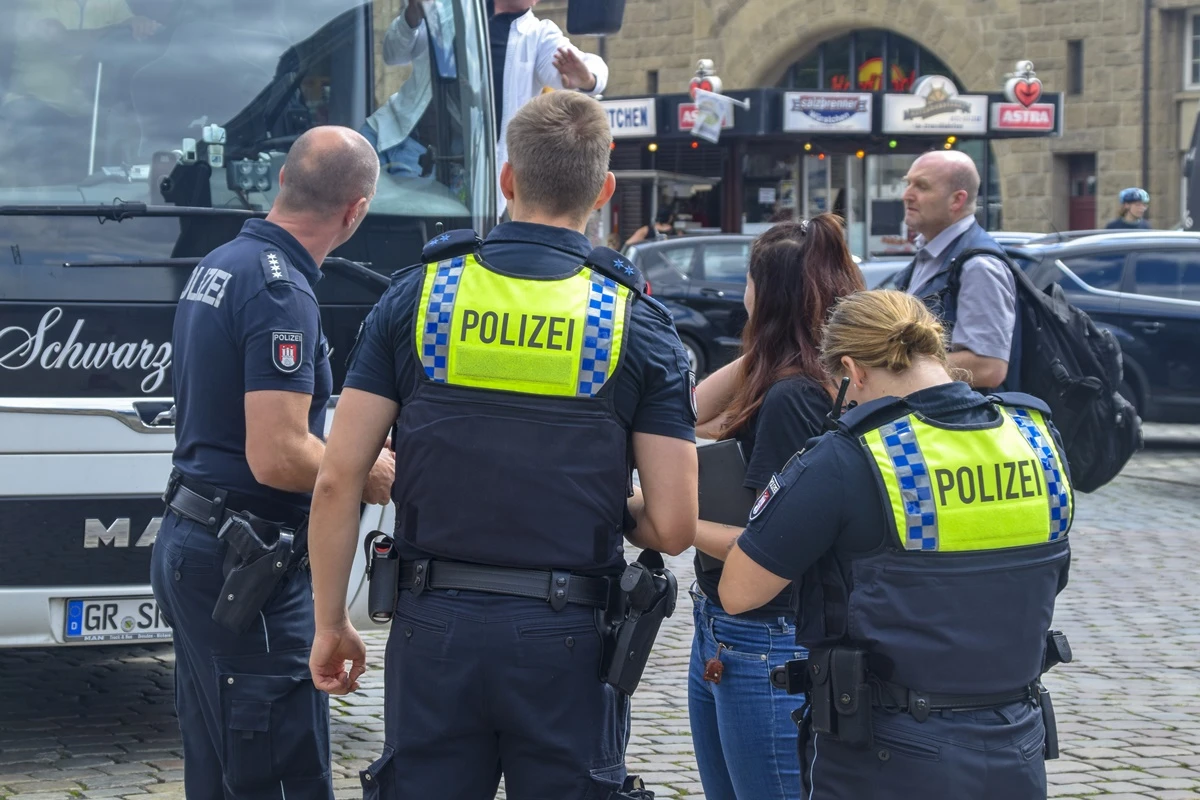 Governo alemão reforça controles de fronteira e rejeita imigrantes