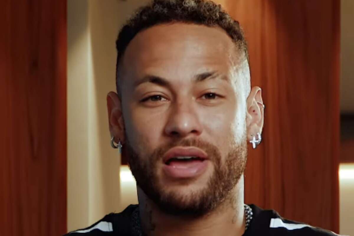 Neymar insinua possível carreira como cantor