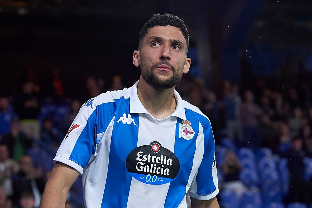 Jogador de clube espanhol sofre acidente ao tentar tirar selfie