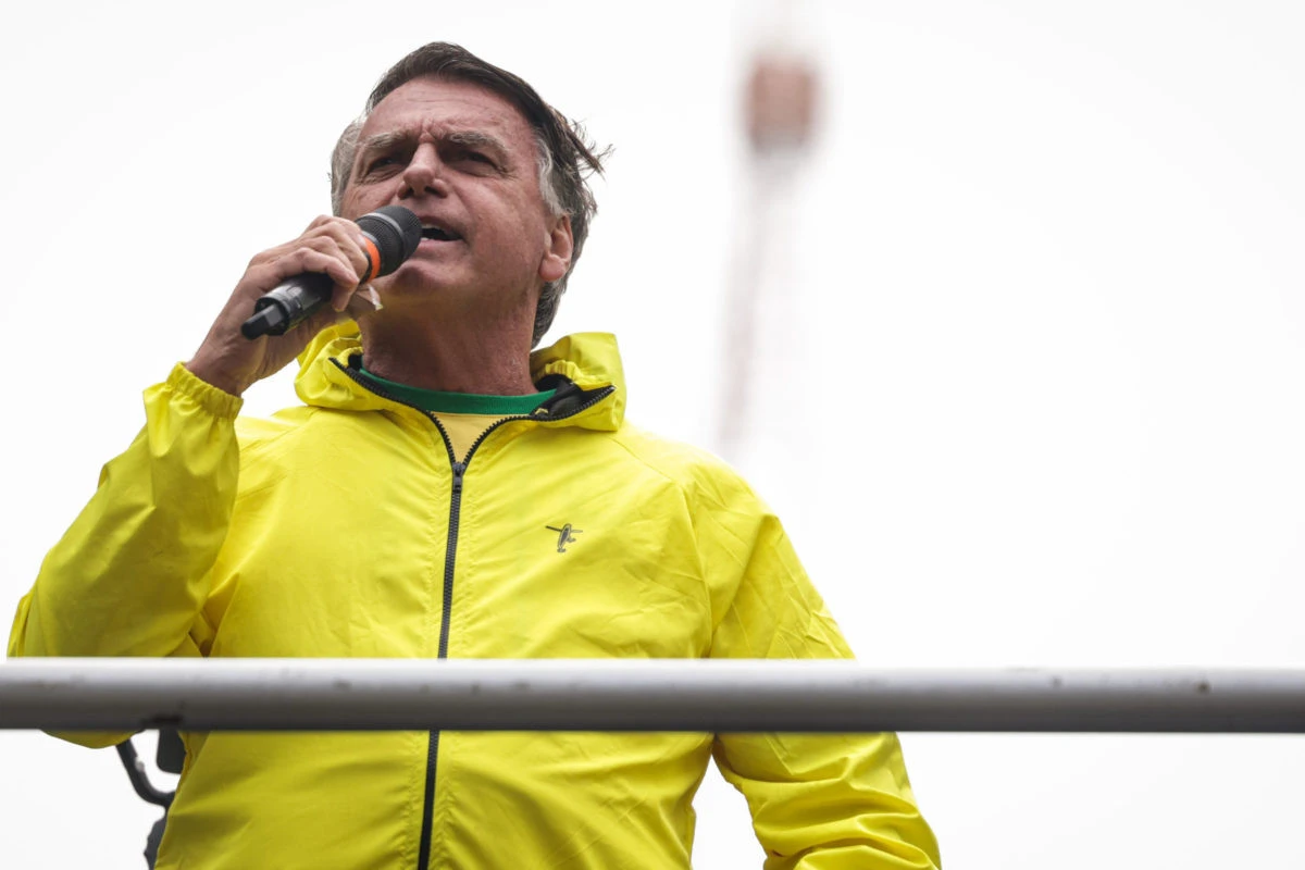 STF abre ação penal contra Bolsonaro e mais 7 réus em trama golpista