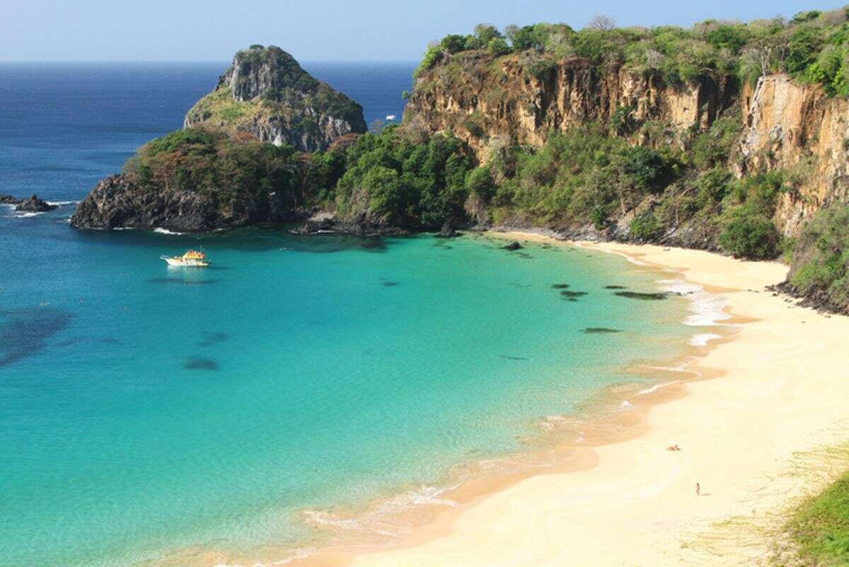 Turista morre após mergulhar a 62m de profundidade em Noronha