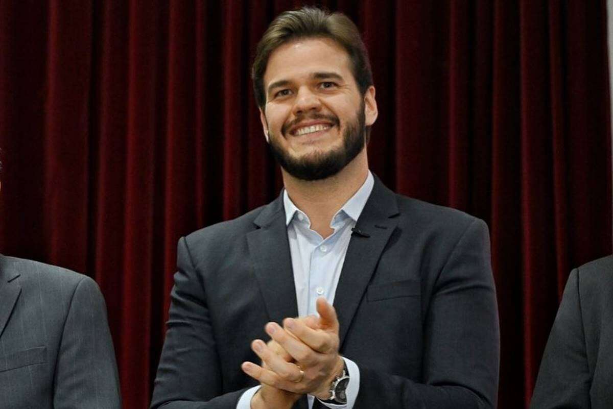 Bruno Cunha Lima (União Brasil) é reeleito prefeito em Campina Grande