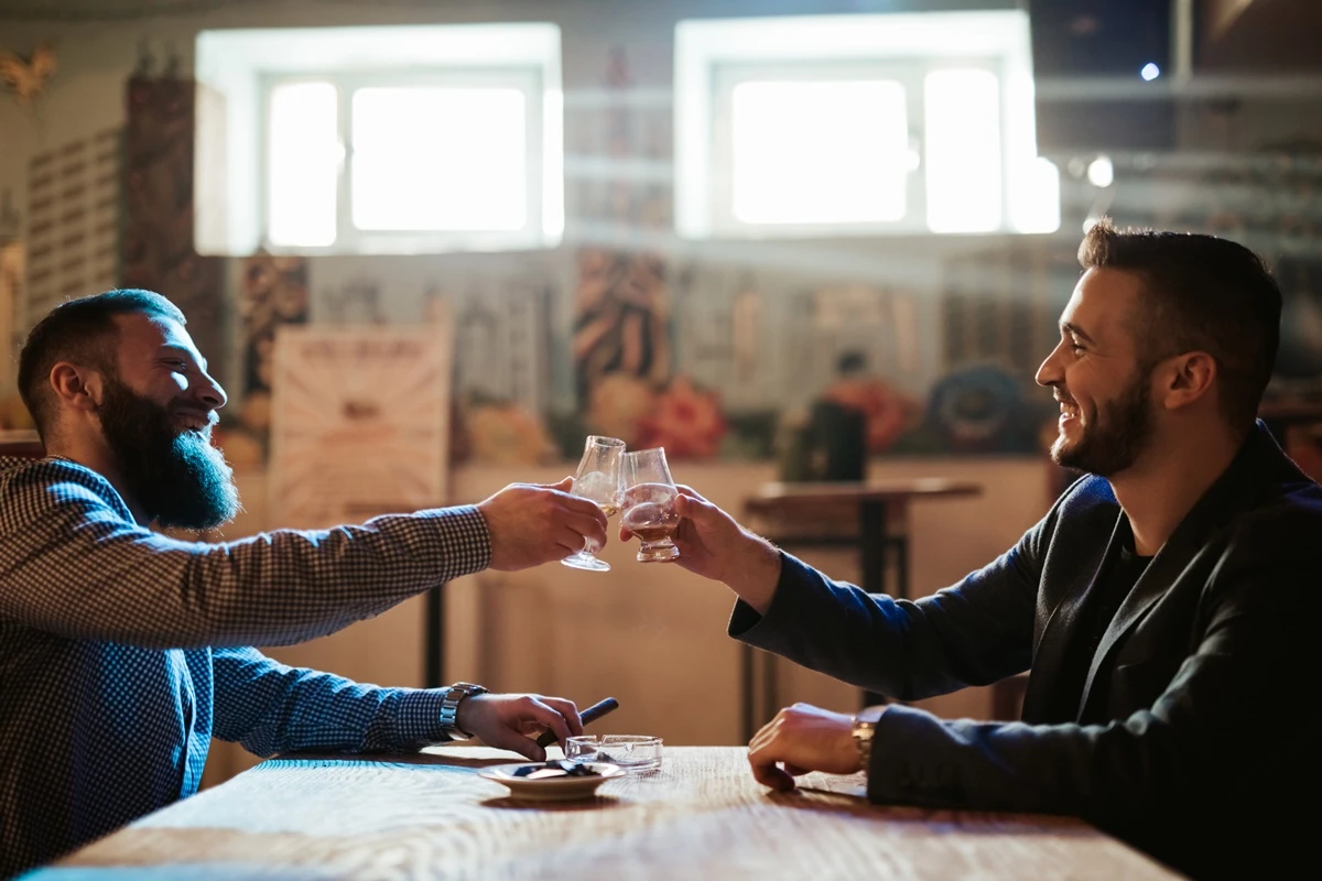 Mulheres revelam os hobbies menos atraentes em homens, diz pesquisa