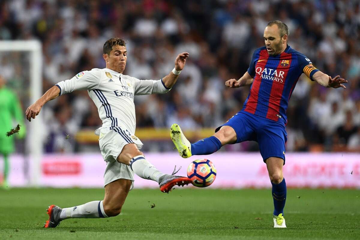 Real Madrid homenageia Iniesta após aposentadoria do craque