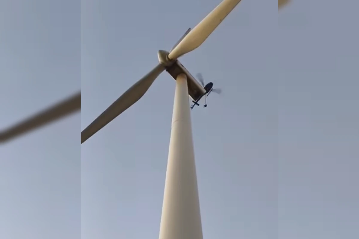 Operários são resgatados de helicóptero em torre eólica que pegou fogo