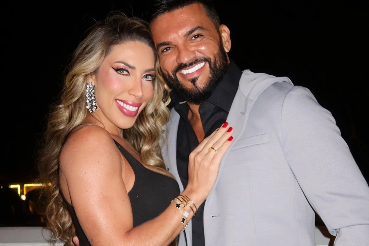 Vídeo: Tati Minerato é pedida em casamento após 4 meses de namoro