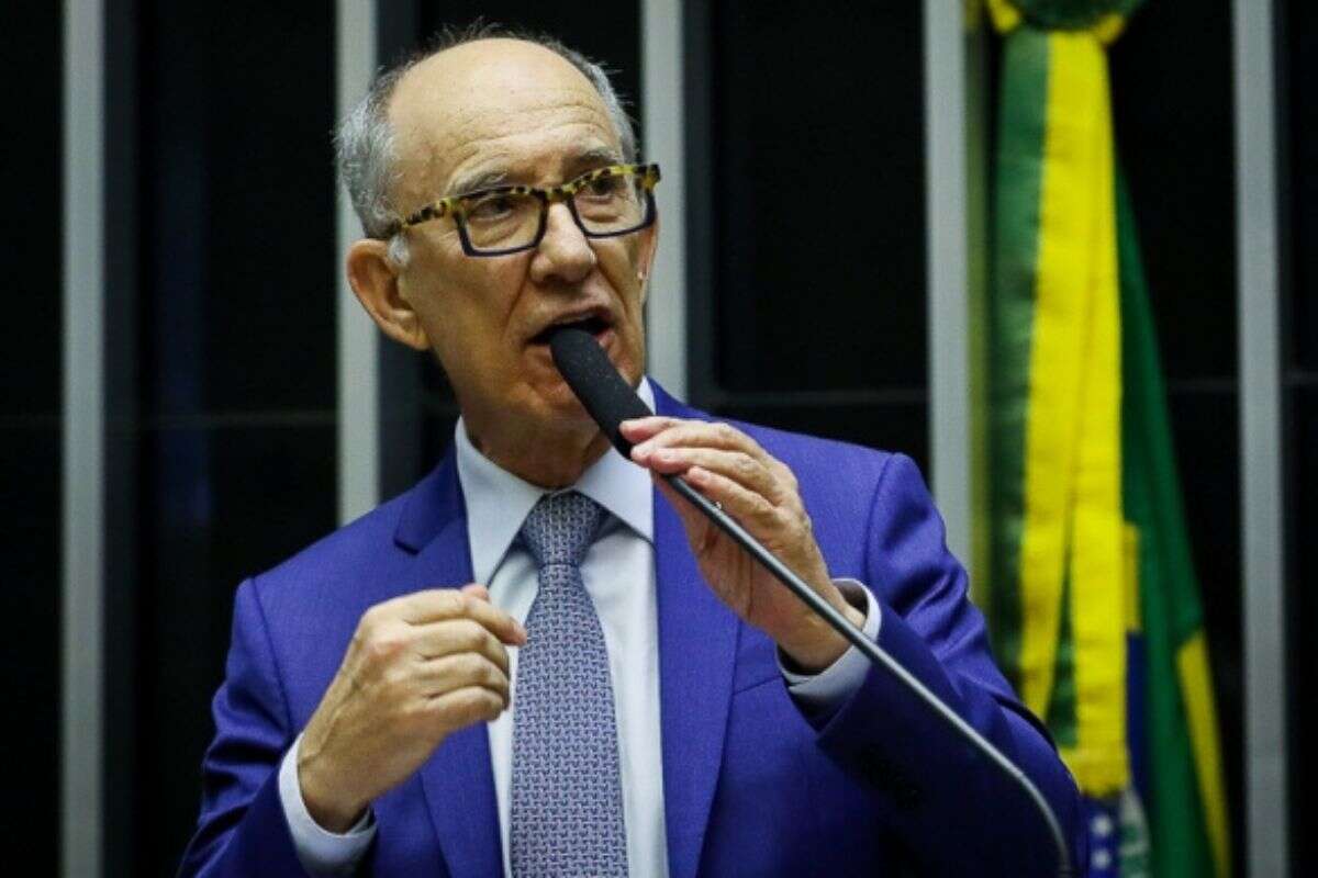 Rui Falcão ameaça embolar ainda mais disputa interna do PT