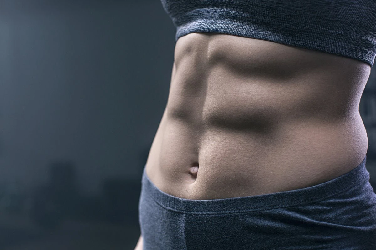 Abdominal na parede: veja exercício fácil para reduzir a barriga rápido