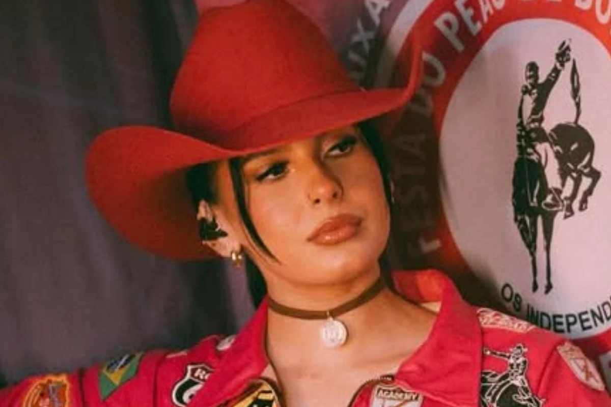 Ana Castela responde após ser chamada de “bêbada” por internauta